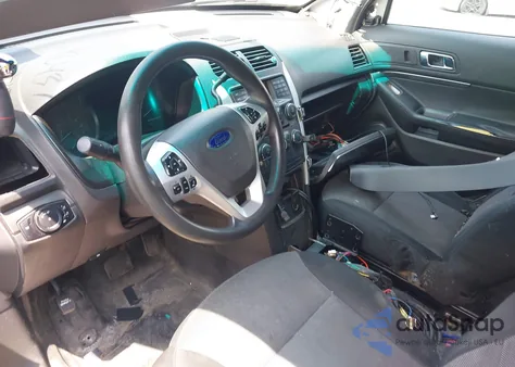 2013 Ford Police Interceptor из США, поврежденный, VIN 1FM5K8AR8DGC63731